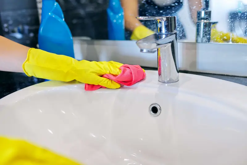 Professionelle Reinigung von Sanitärbereichen nach Bauprojekten